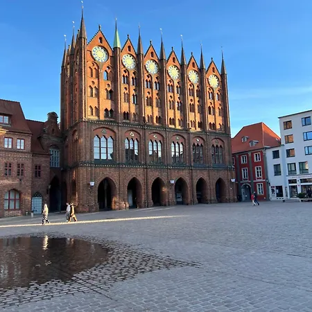 Beautiful In Altstadt シュトラールズント